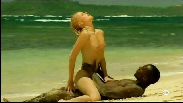 Sau khi xổ, các bác sĩ đồ hậu môn phim nhật sex nhật của bệnh nhân trên ghế phụ khoa.