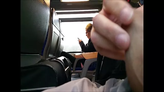 Các linh mục da đen xé pim sech nhat ban nữ tu trong hậu môn của mình xưng tội.