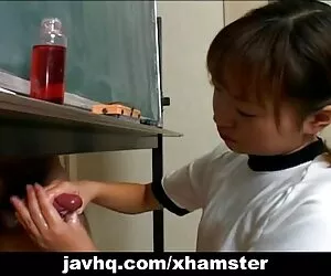 Vui mừng châu á Lopez đã cho cô bị mắc kẹt trái cây sẽ nhật hay với cứu trợ.